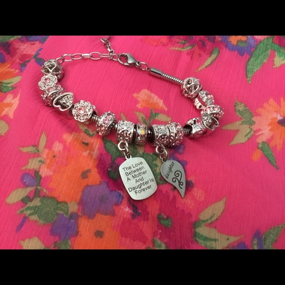 3/ $12  💖 Mother and Daughter S. Steel Pink Crystal Charm Bracelet GUC  💖 - Picture 3 of 4